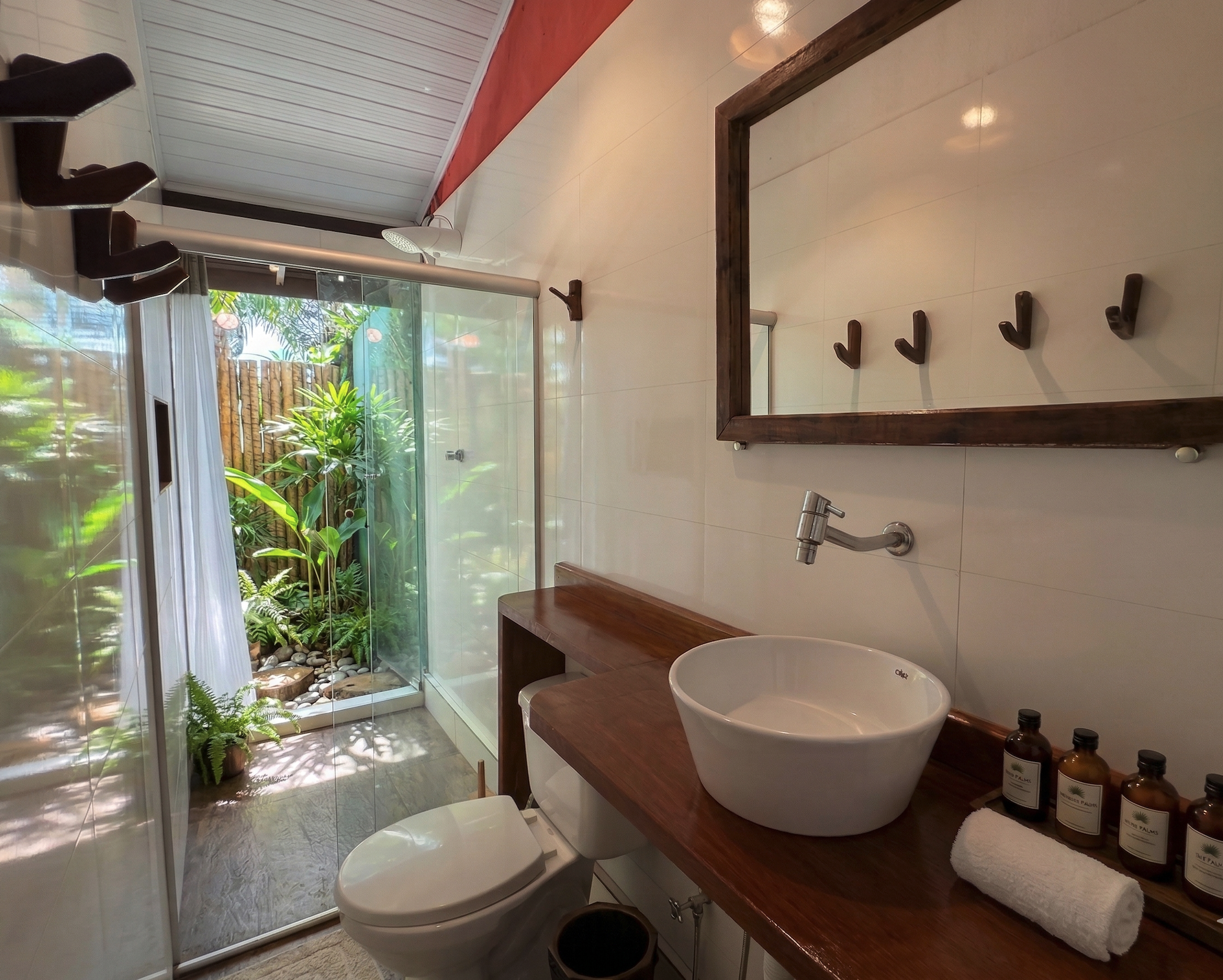 Chuveiro-tropical-chale-luxo-cabralia